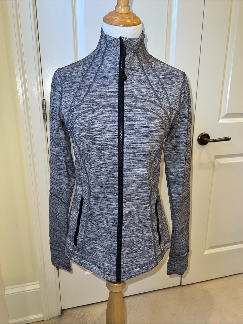 EUC Lululemon Define Jacket Gray 8